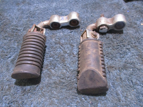 Suzuki Rider Foot Pegs ***